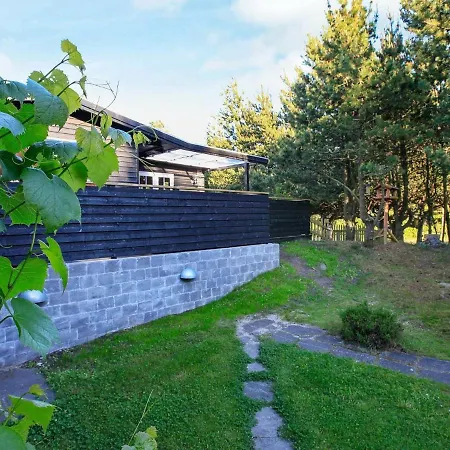 Two-bedroom Holiday In 33 * Hals