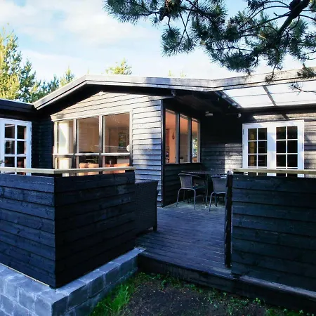 Two-bedroom Holiday In 33 Tatil Evi Hals