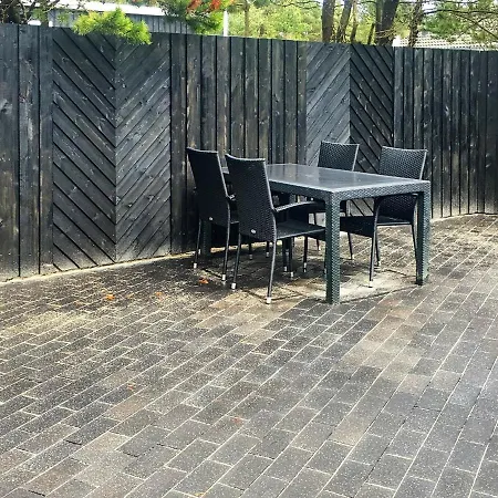 Two-bedroom Holiday In 33 * Hals